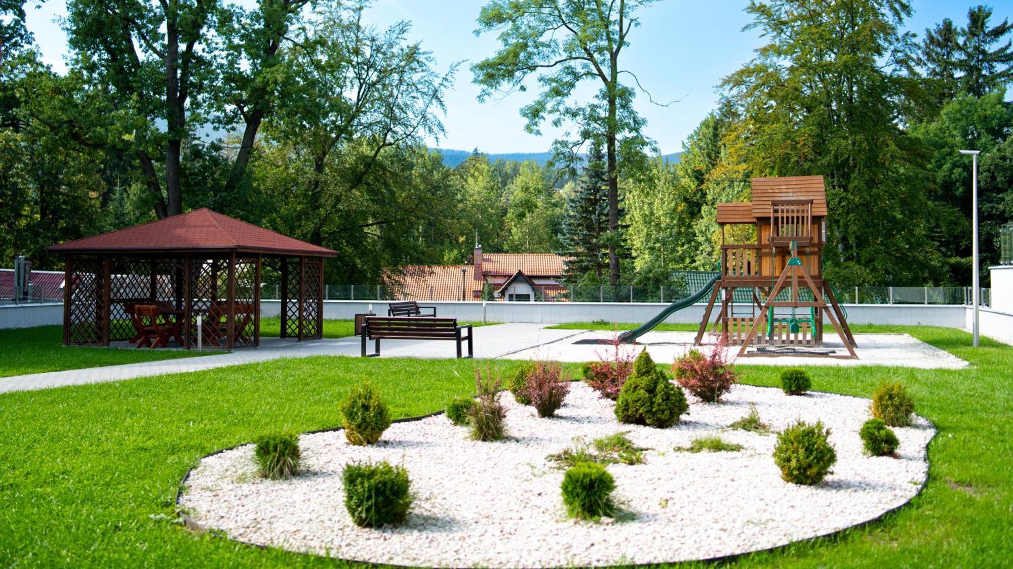 Stonehill24 - Apartament & Spa Szklarska Poręba Exteriör bild